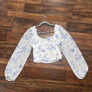 House of Harlow Floral White and Blue Crop Blouse